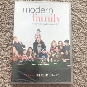 New sealed modern family sixth season dvd set